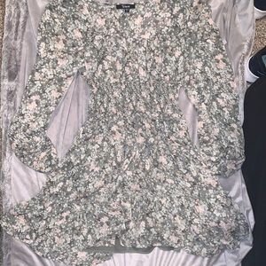 I am selling a dress I can no longer wear do to my height. Only a few months old